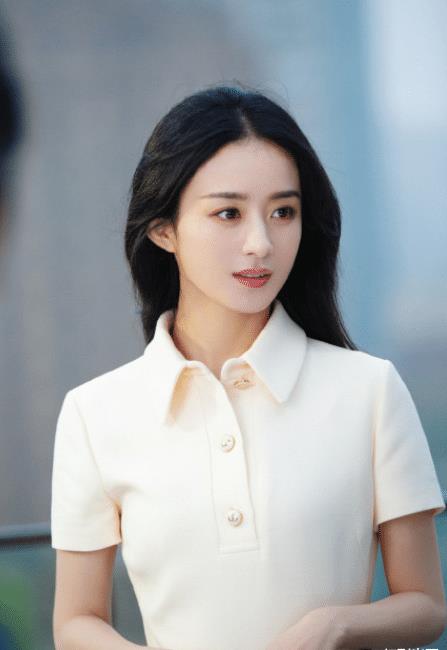 趙麗穎離婚后狀態(tài)回春，運(yùn)動(dòng)裝淡妝拍廣告被贊“重返18歲”